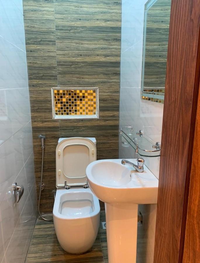 God'S Touch Apartments Remi Fani Kayode Gra. Ikeja Exteriör bild
