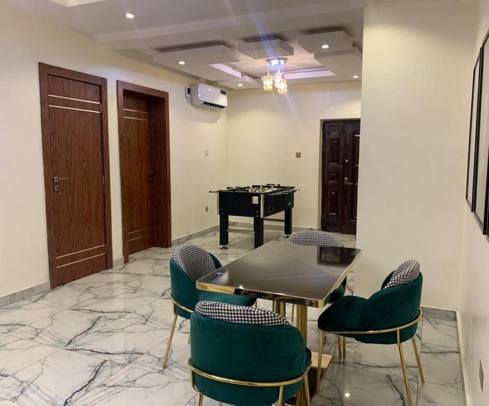 God'S Touch Apartments Remi Fani Kayode Gra. Ikeja Exteriör bild