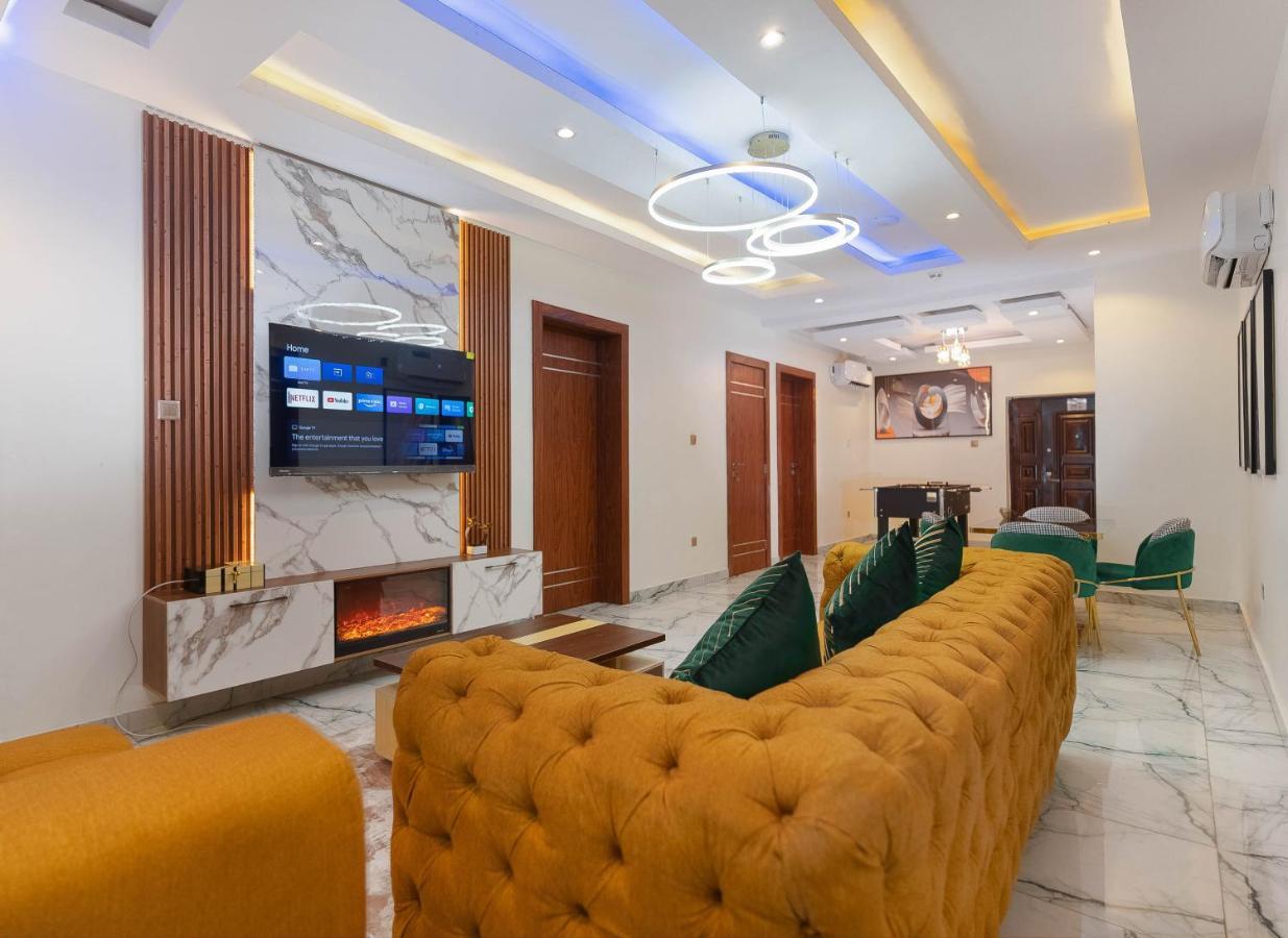 God'S Touch Apartments Remi Fani Kayode Gra. Ikeja Exteriör bild