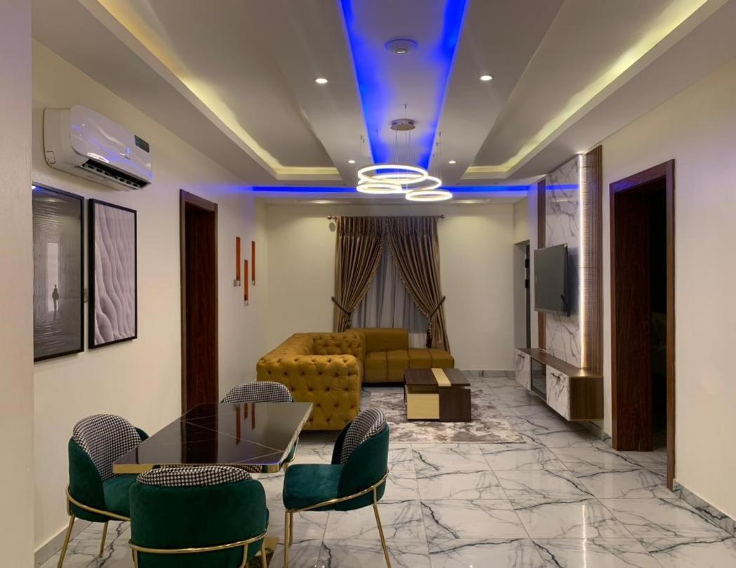 God'S Touch Apartments Remi Fani Kayode Gra. Ikeja Exteriör bild