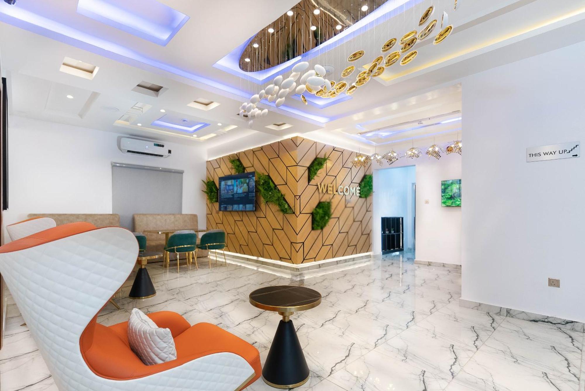 God'S Touch Apartments Remi Fani Kayode Gra. Ikeja Exteriör bild