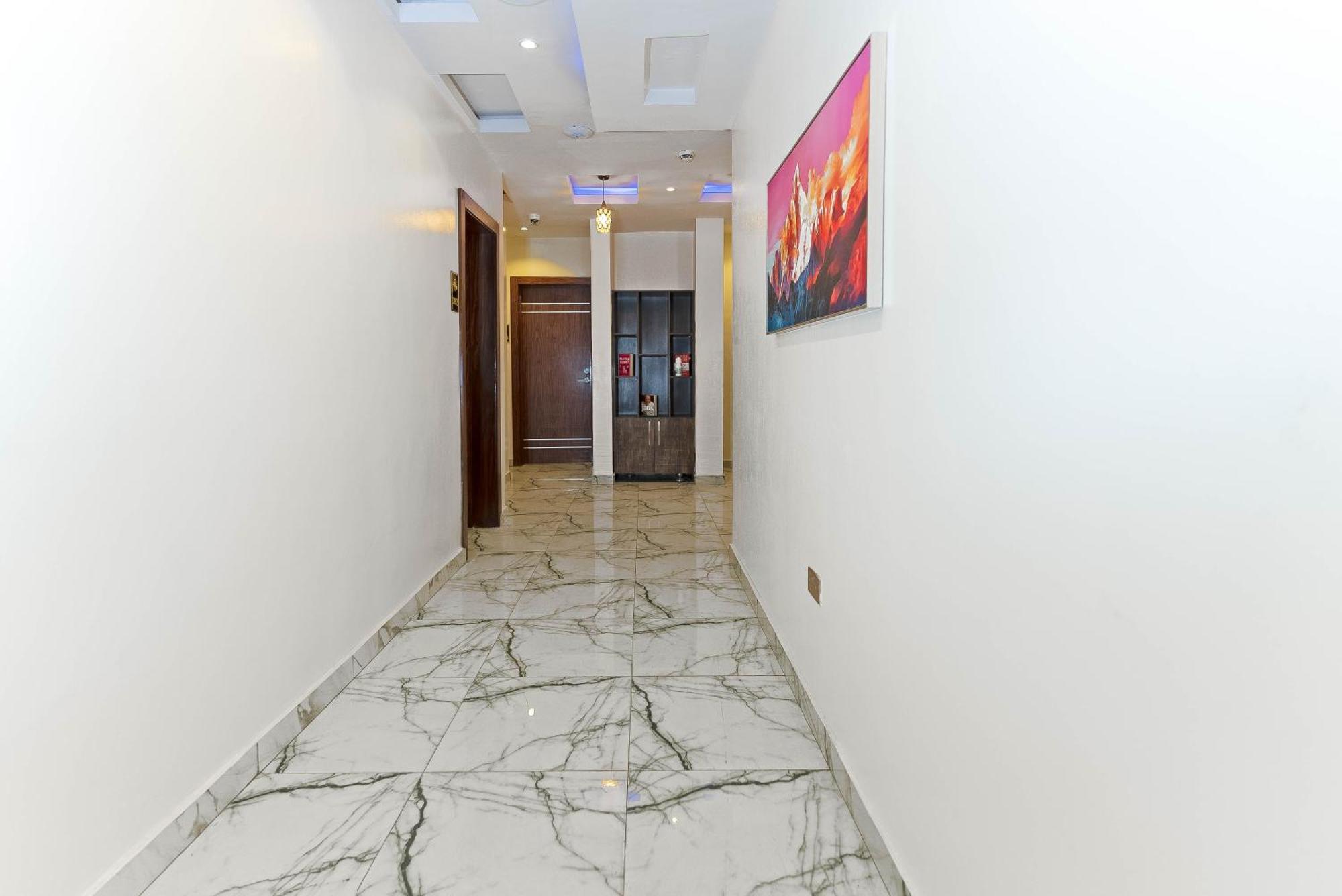 God'S Touch Apartments Remi Fani Kayode Gra. Ikeja Exteriör bild