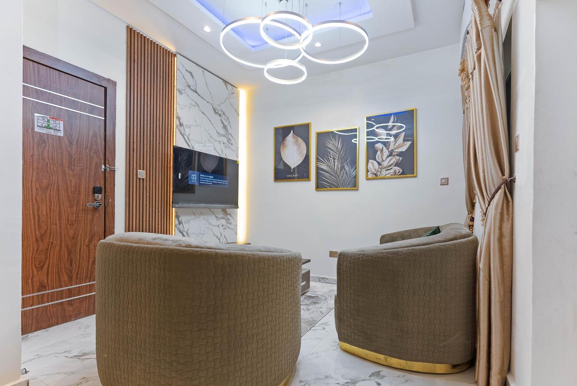 God'S Touch Apartments Remi Fani Kayode Gra. Ikeja Exteriör bild