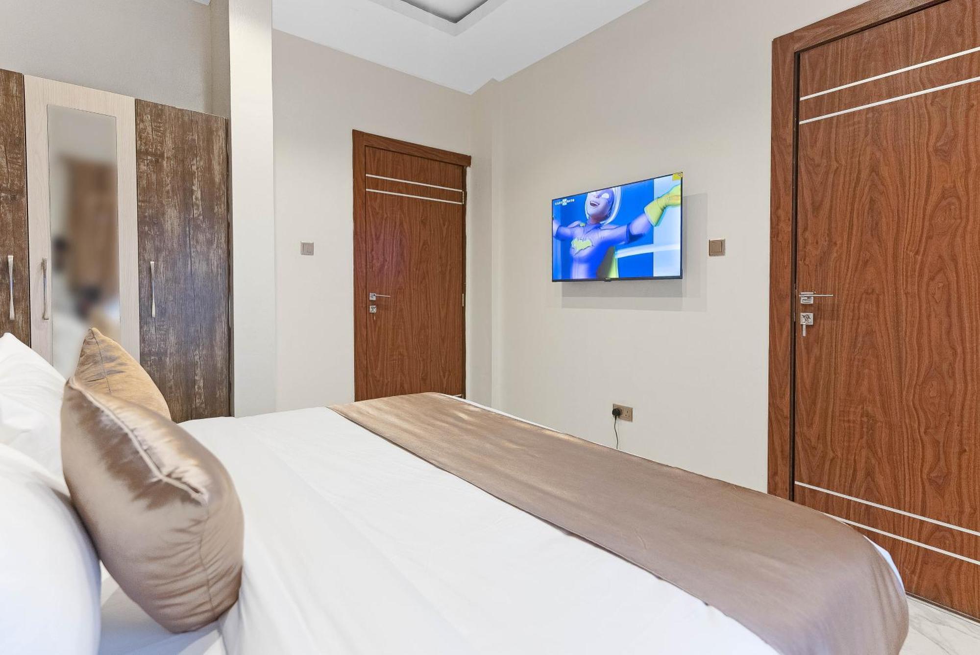 God'S Touch Apartments Remi Fani Kayode Gra. Ikeja Exteriör bild